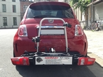 Fiat 500 Abarth Essesse met Uebler Fietsdrager